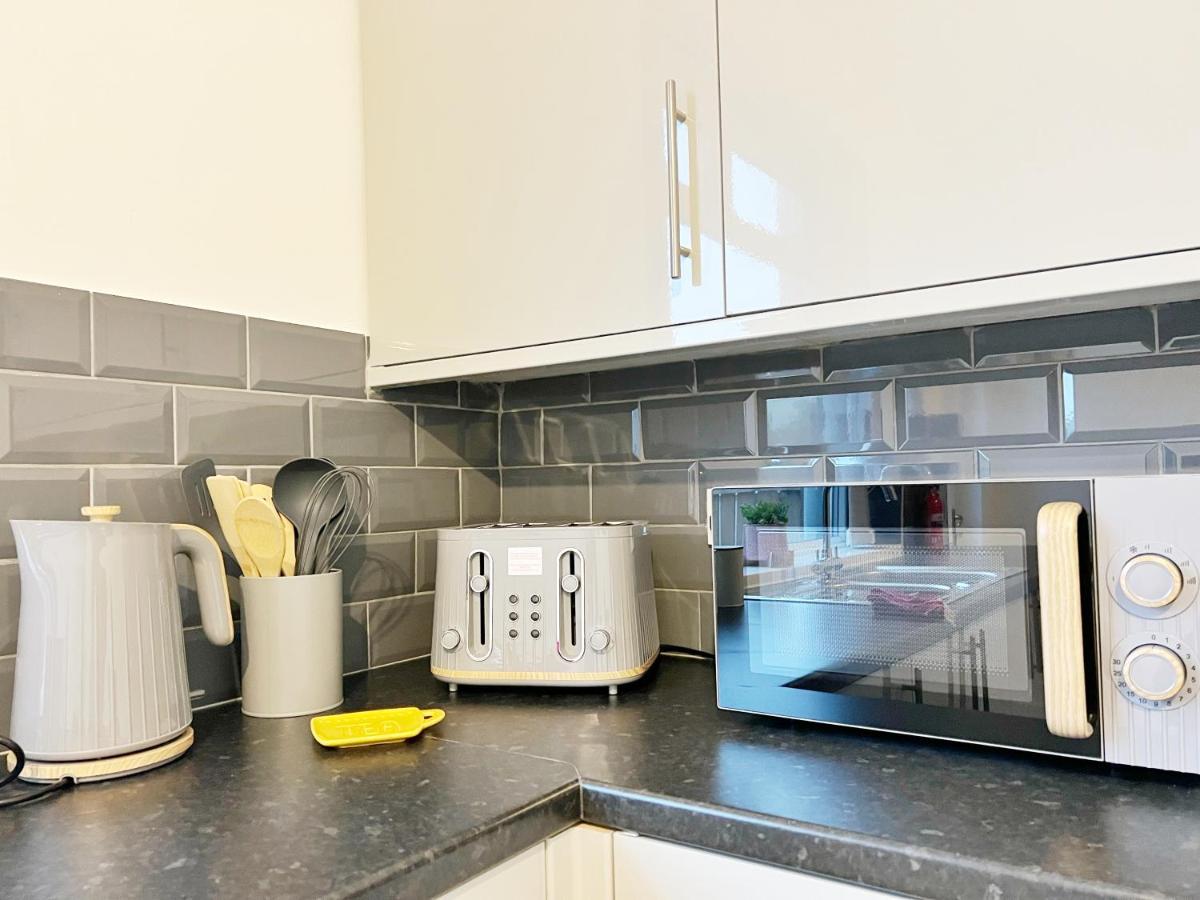 Cheerful 3 Bedroom Home With Netflix And Wi-Fi Мидълтън Екстериор снимка